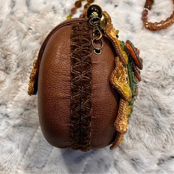 Mary Francis Bee Happy Beaded Crystal Jeweled Bumblebee Bag - Picture 4 of 16